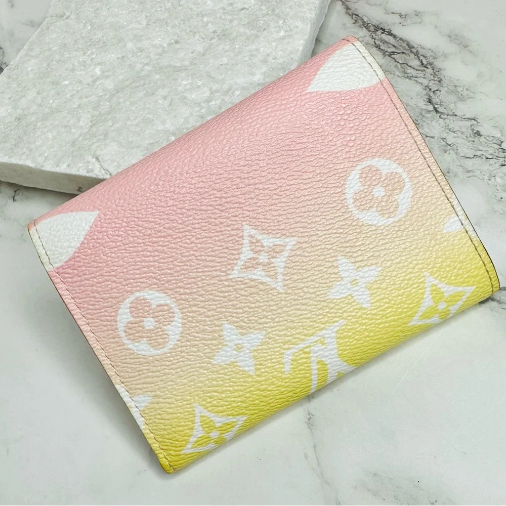 EUC Louis Vuitton Victorine Rose & Yellow 2021 By The Pool Wallet